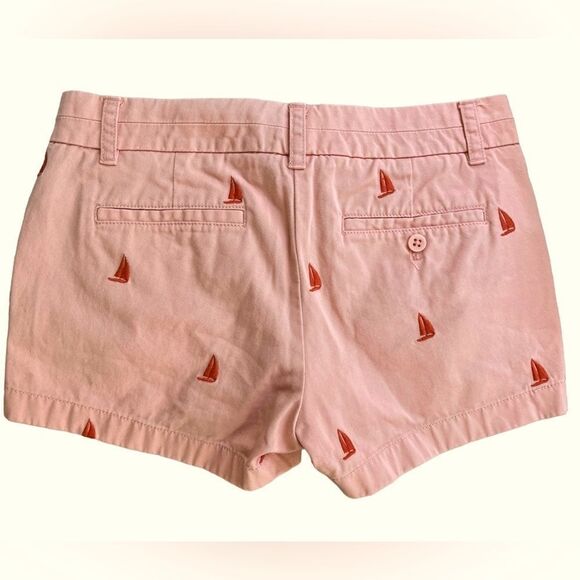 J. Crew broken in chino short in peach with orange embroidered sailboats sz 4. - Picture 3 of 5